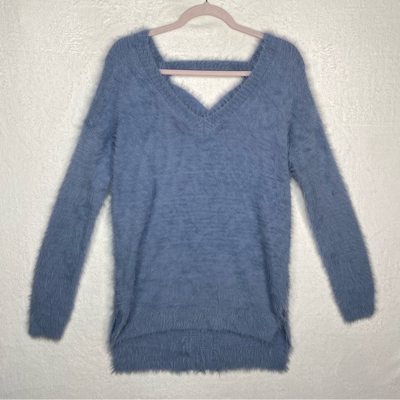 Jessica Simpson Women's Sz XSmall Blue Faux Fur Long Sleeve Sweater - Picture 1 of 8